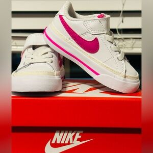 Nike Kids Court Legacy in White and Hot Pink
